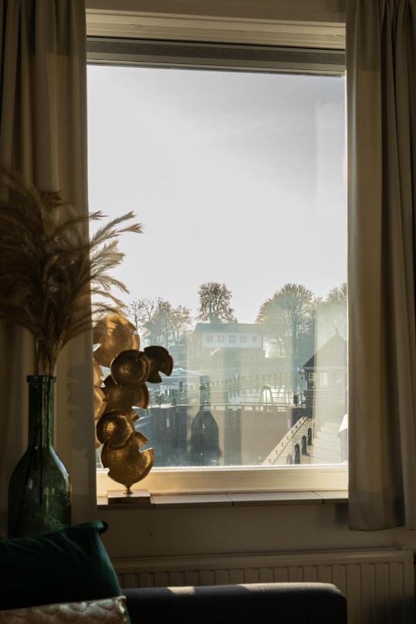 Yep! Slapen Bij De Sluis Bed & Breakfast Blokzijl Dış mekan fotoğraf